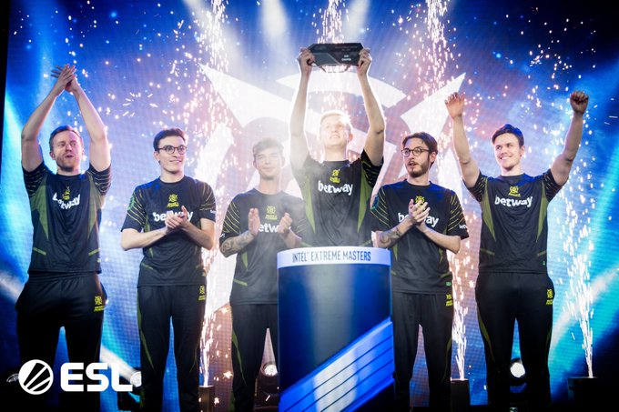 优异成绩 优异成绩