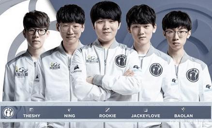 多俱乐部的 多俱乐部的